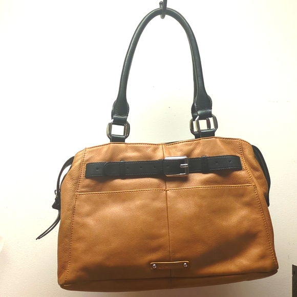 b. makowsky Handbags - Stylish B. Makowsky Tan Black Leather Shoulder Bag